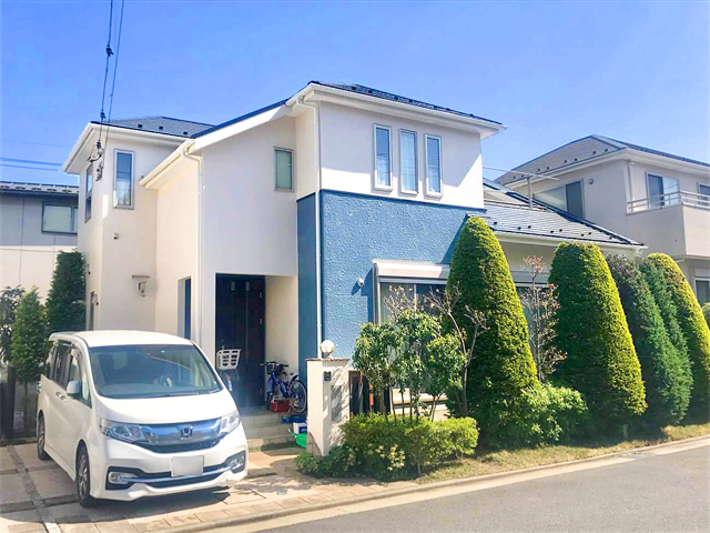 ブルーとホワイトのお家